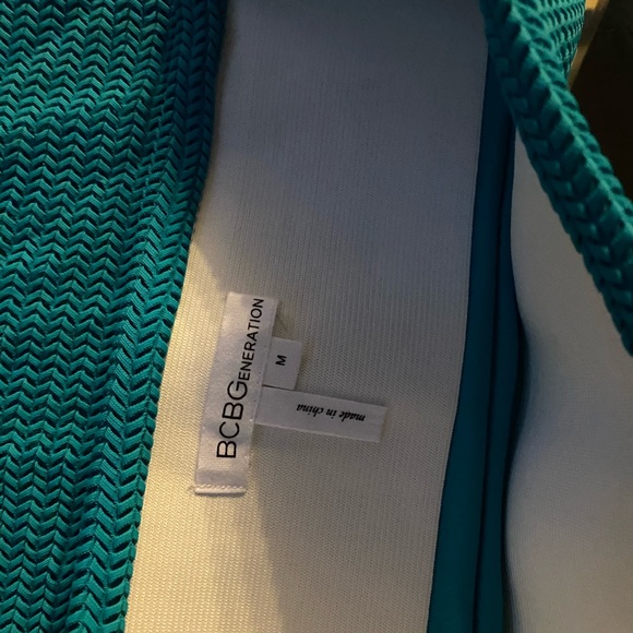 BCBG skirt - Picture 4 of 4